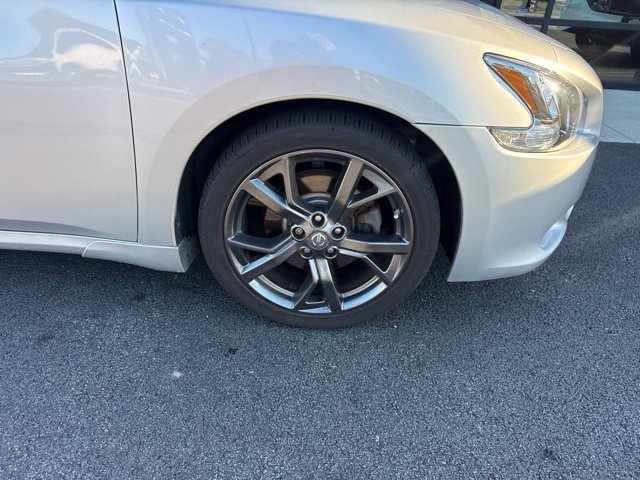 Used 2014 Nissan Maxima 3.5 SV w/ Sport Package FWD image 11