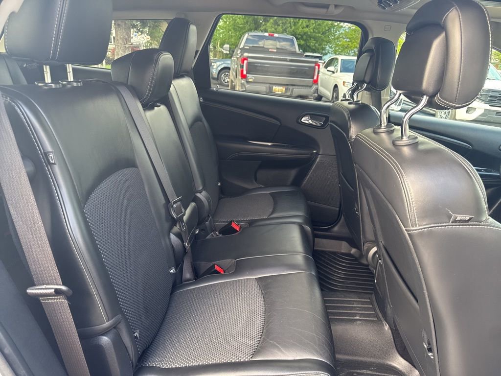 Used 2018 Dodge Journey Crossroad w/ Nav & Sun Group FWD image 38