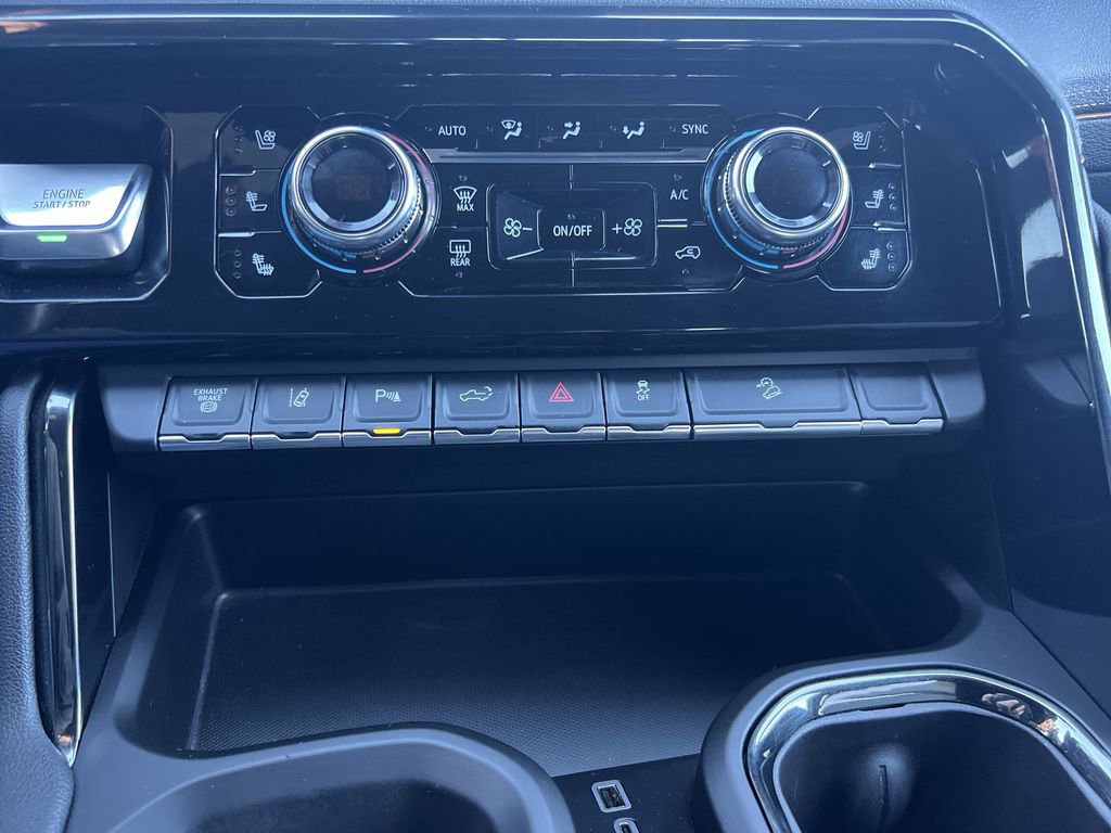 Certified 2024 GMC Sierra 3500 AT4 w/ AT4 Preferred Package image 11