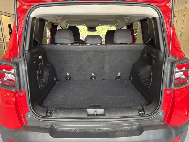 Used 2018 Jeep Renegade Sport w/ Power & Air Group image 12