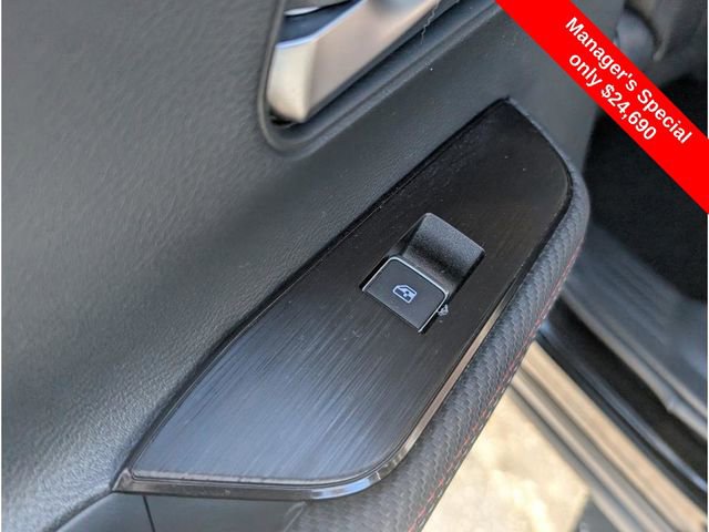 Certified 2025 Nissan Kicks SR image 13