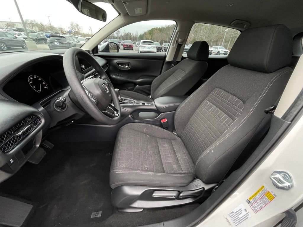 Used 2025 Honda HR-V LX image 26
