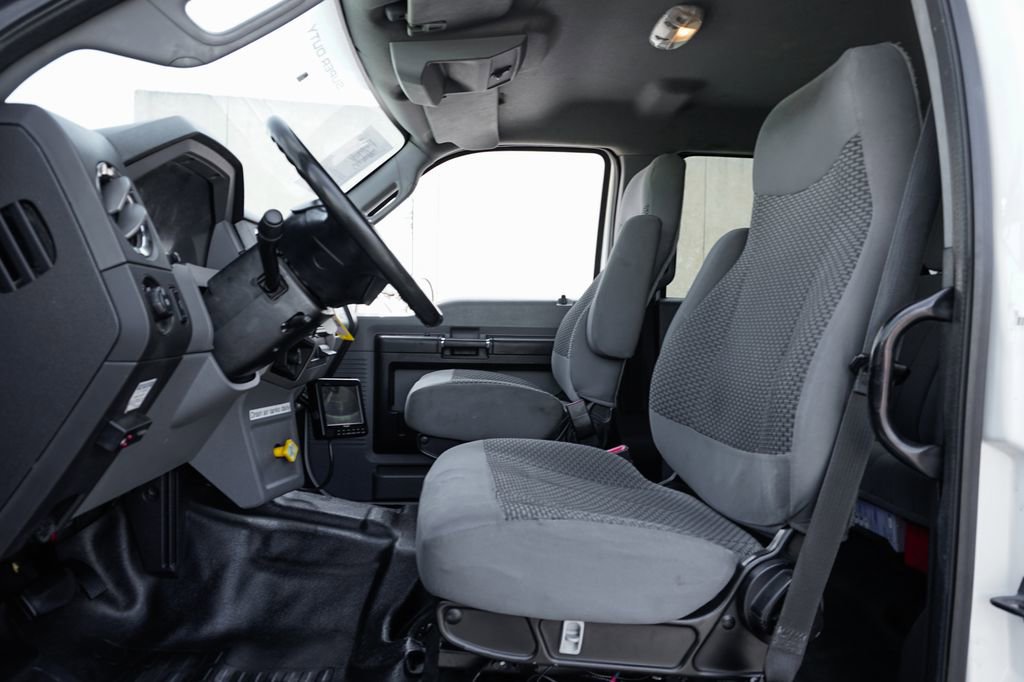 Used 2015 Ford F650 2WD Crew Cab Super Duty image 23