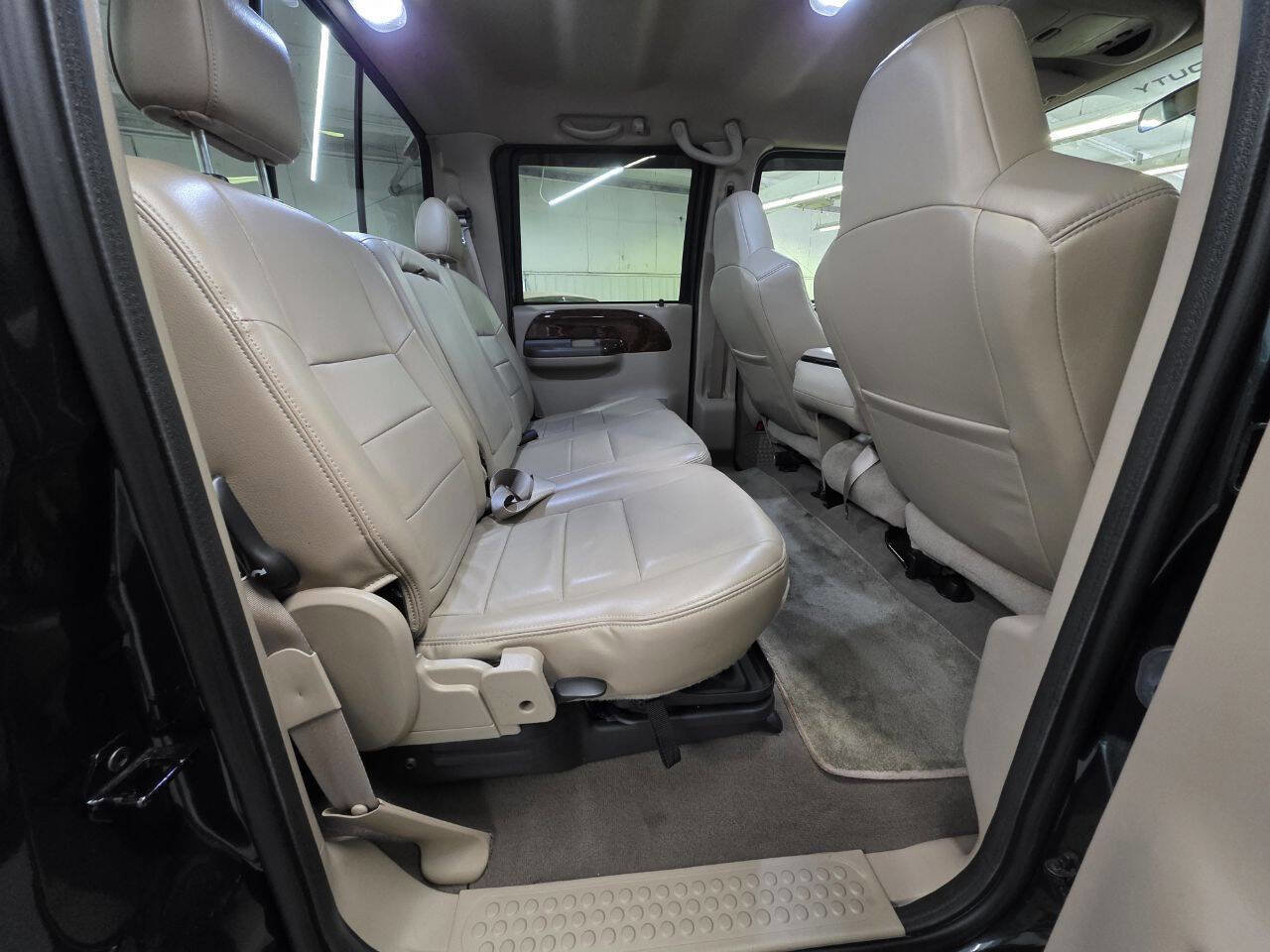 Used 2004 Ford F250 Lariat image 13