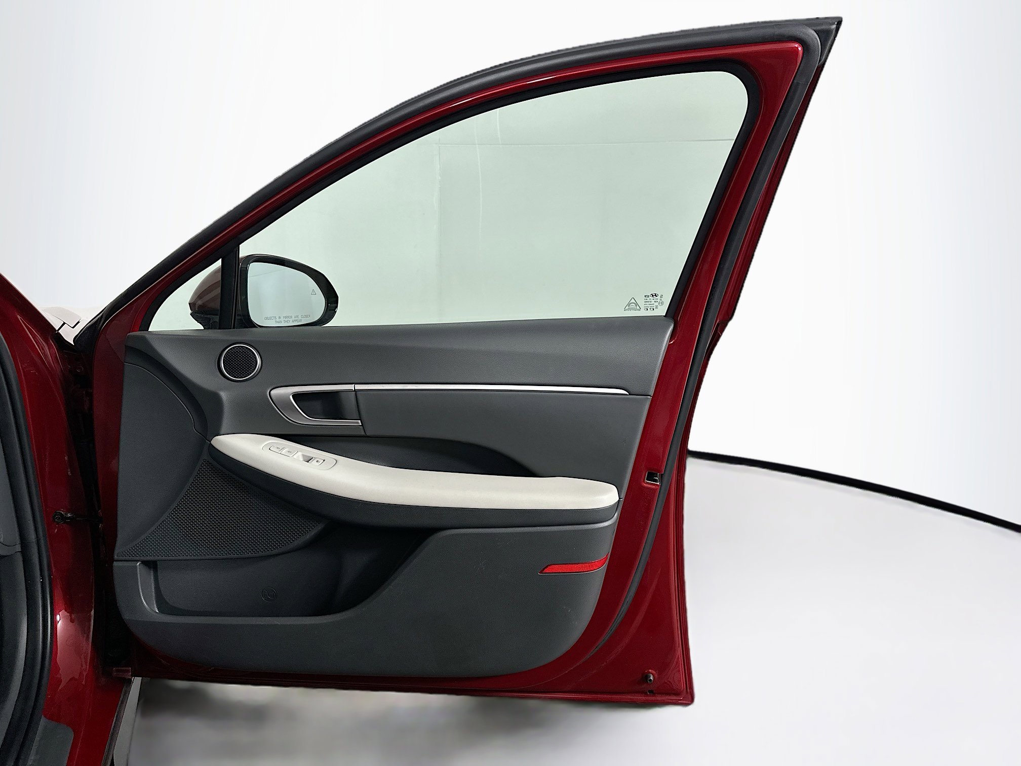 Used 2025 Hyundai Sonata SEL FWD image 31