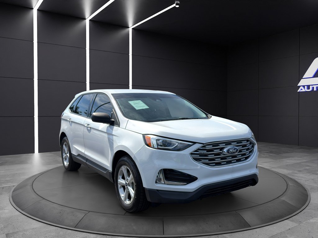 Used 2020 Ford Edge SE FWD image 3