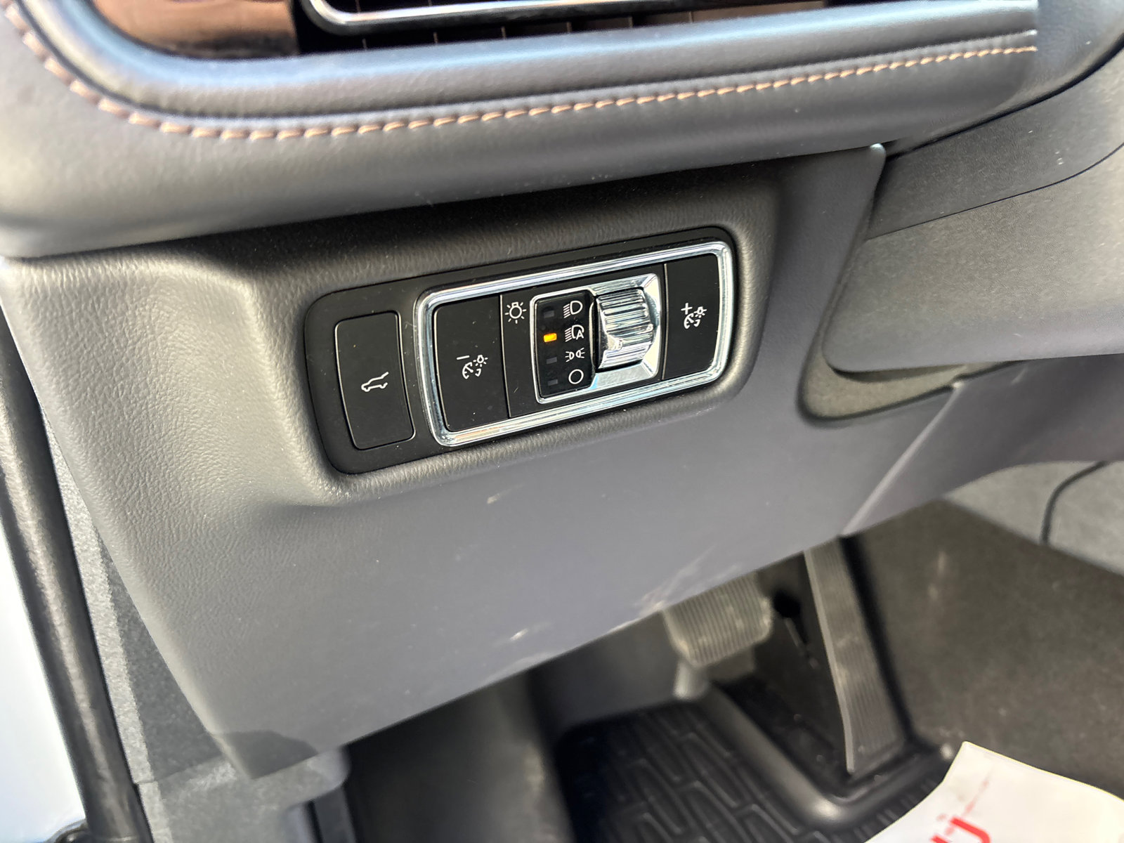 Certified 2025 Lincoln Aviator Reserve w/ Equipment Group 201A image 14