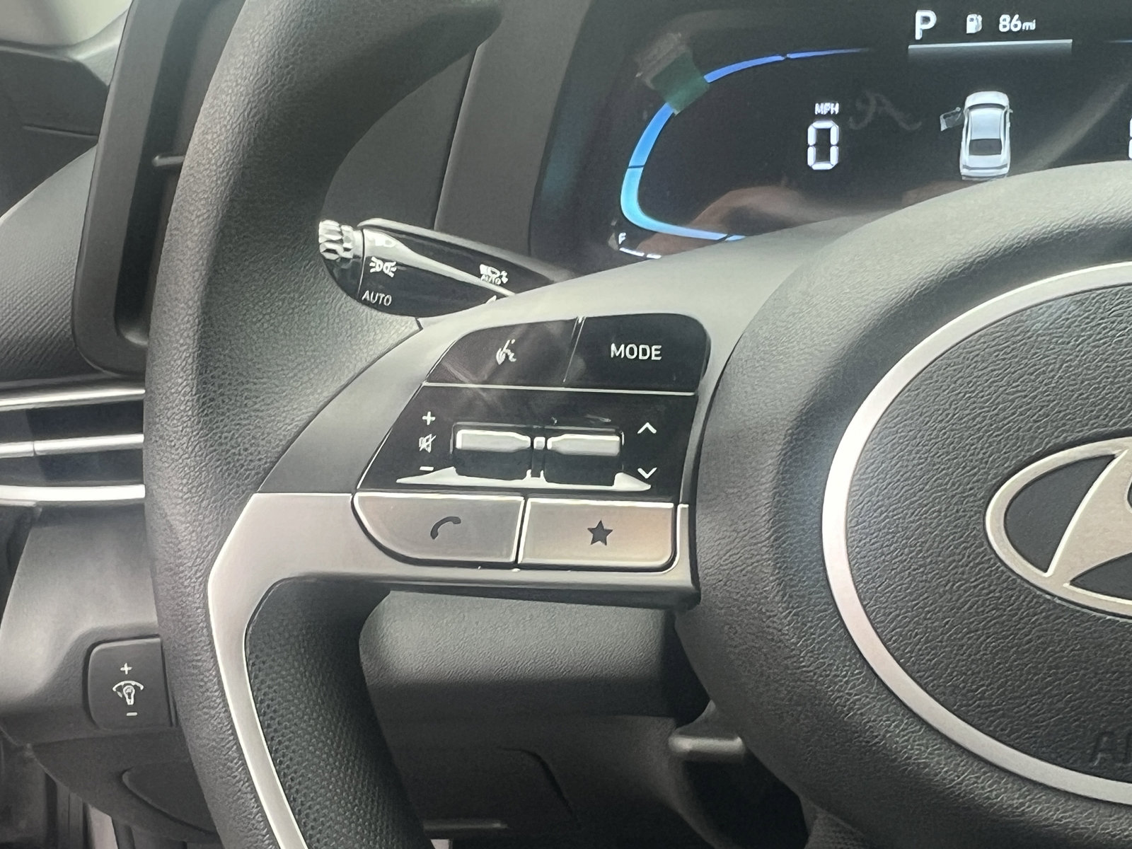 New 2026 Hyundai Elantra SE w/ Cargo Package image 18