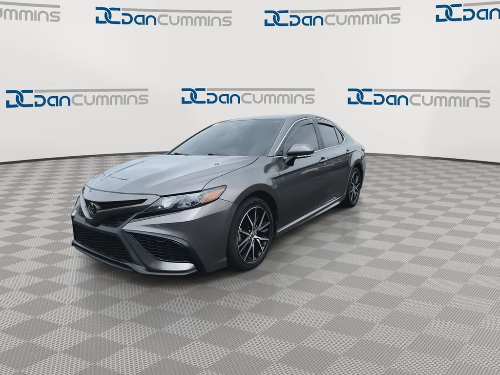 Used 2024 Toyota Camry SE FWD image 4