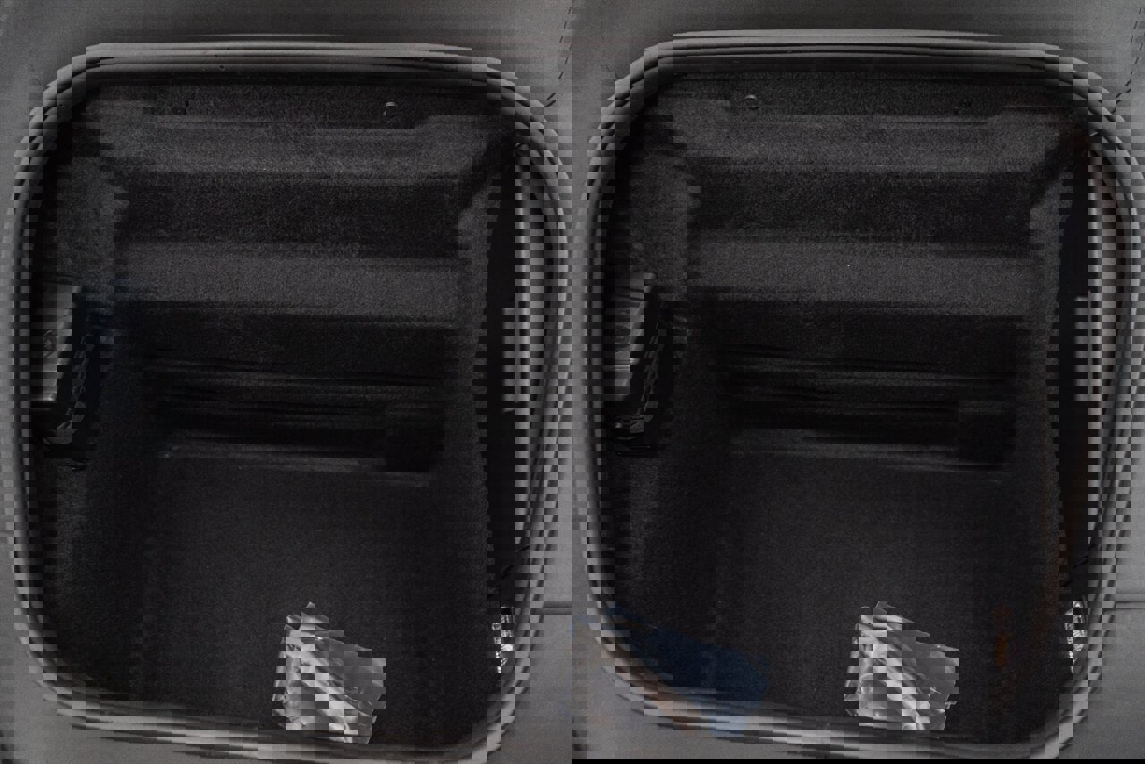 Used 2025 Porsche 911 Carrera w/ Premium Package image 32