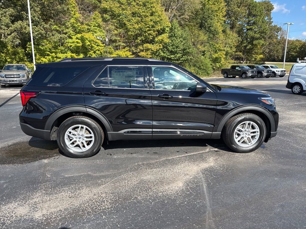 New 2026 Ford Explorer Active image 2