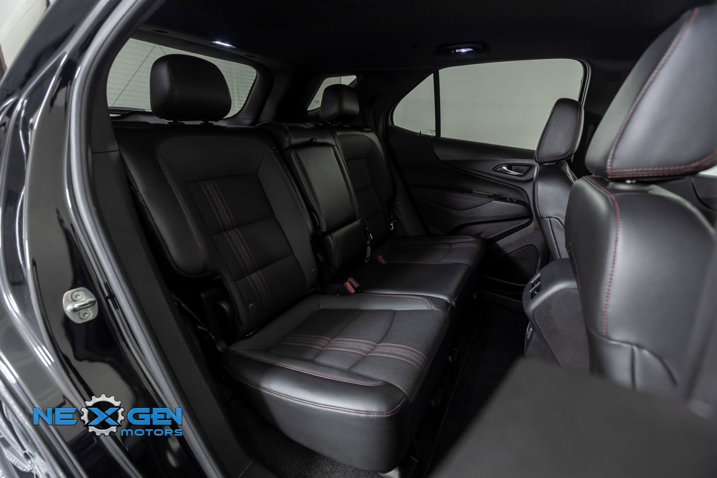 Used 2023 Chevrolet Equinox RS image 34