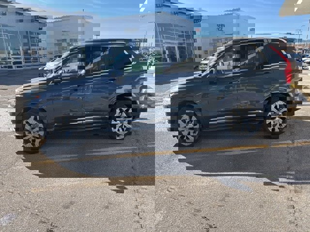 Used 2023 Volvo XC90 B6 Plus image 4