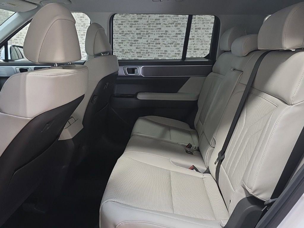 New 2026 Hyundai Santa Fe SEL FWD image 12