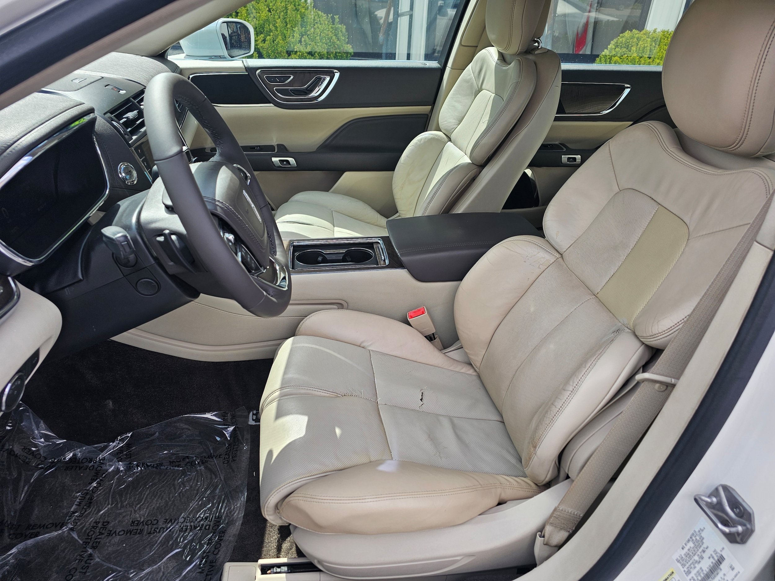 Used 2017 Lincoln Continental Select FWD image 10