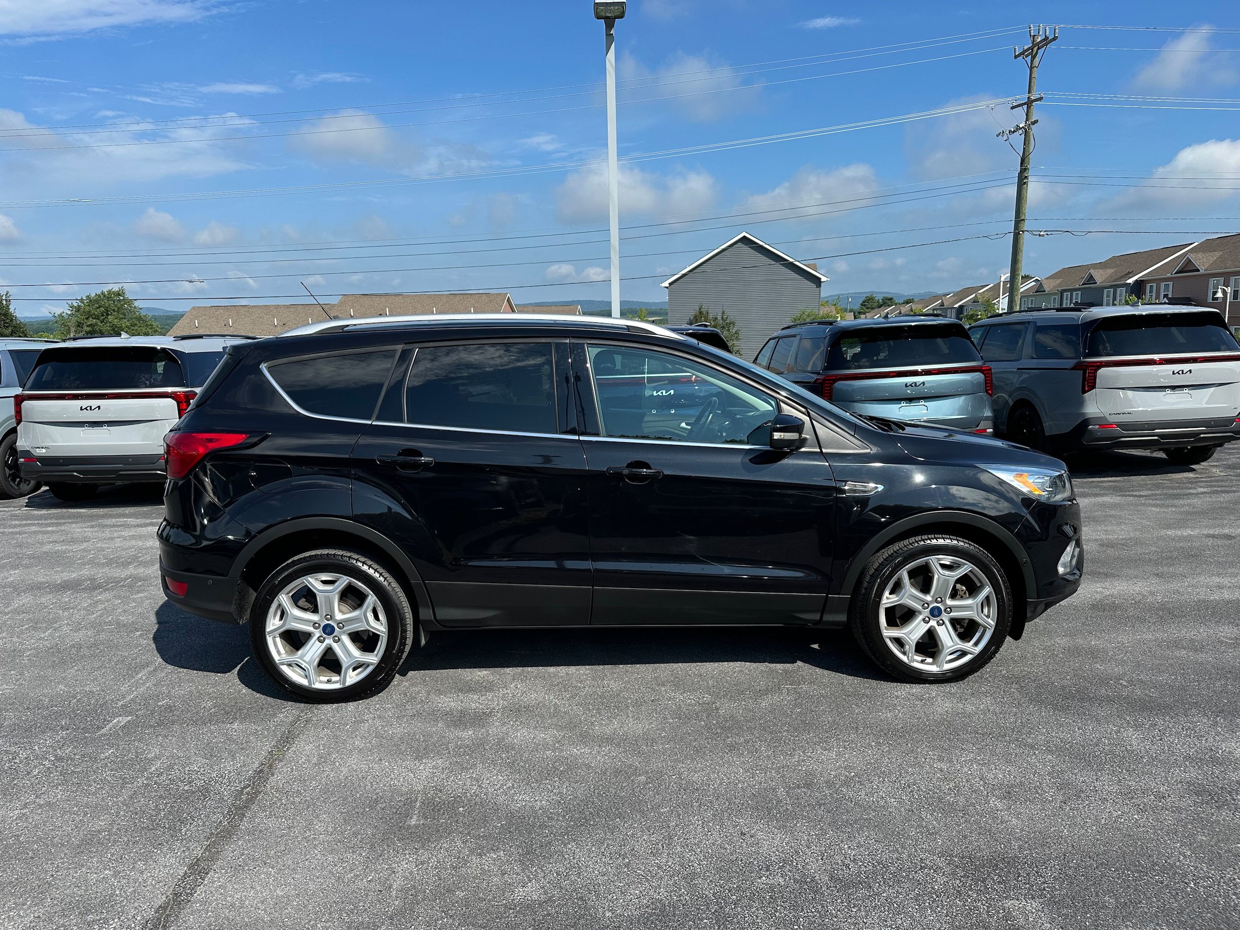 Used 2019 Ford Escape Titanium AWD/4WD image 4