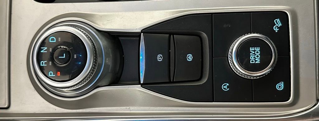 Used 2023 Ford Explorer XLT w/ Equipment Group 202A image 22