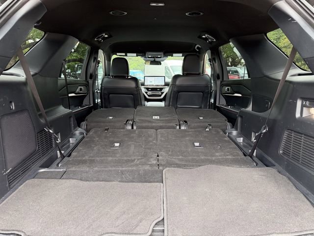 Used 2025 Ford Explorer ST-Line w/ ST-Line Street Pack AWD/4WD image 22