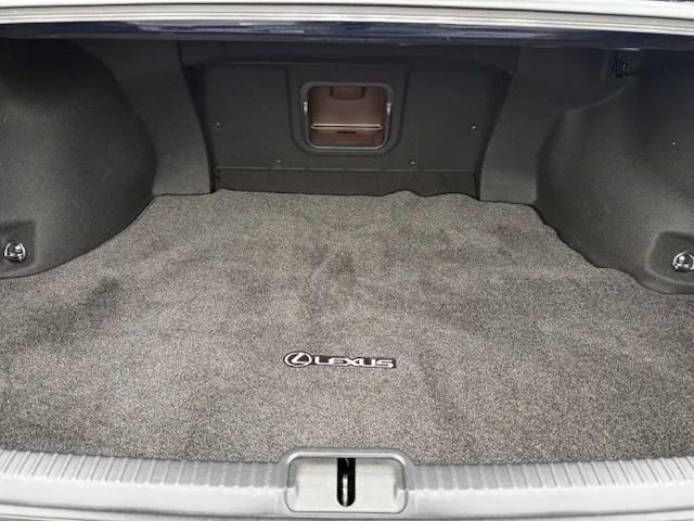 Used 2021 Lexus ES 300h w/ Accessory Package image 7