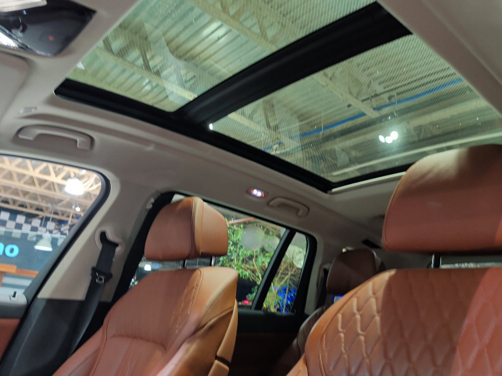 Used 2023 BMW X7 xDrive40i w/ Executive Package AWD/4WD image 19