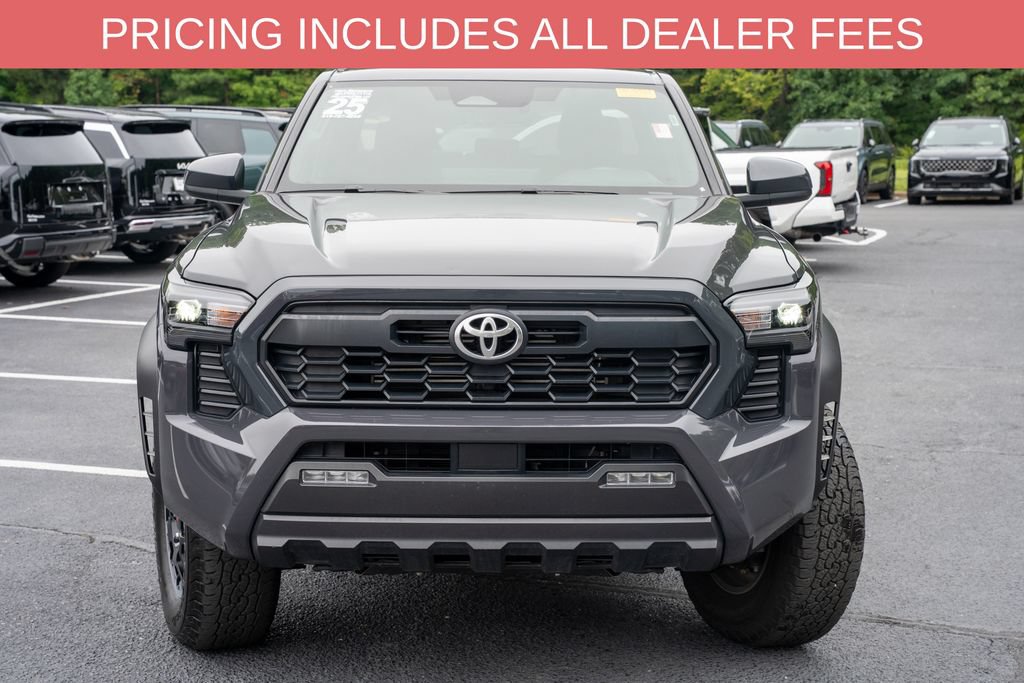 Certified 2025 Toyota Tacoma TRD Off-Road AWD/4WD image 2