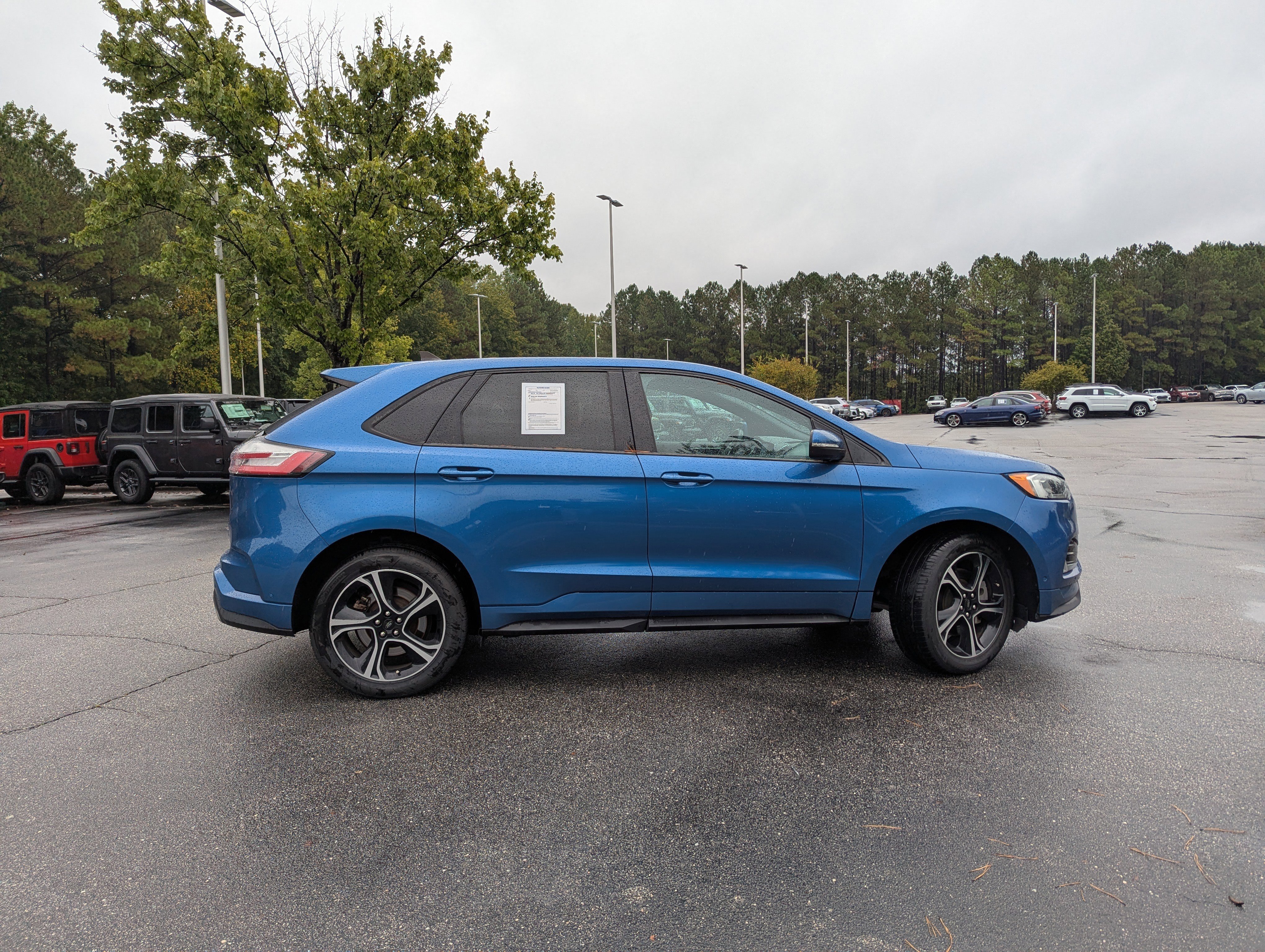 Used 2021 Ford Edge ST w/ Equipment Group 401A image 4