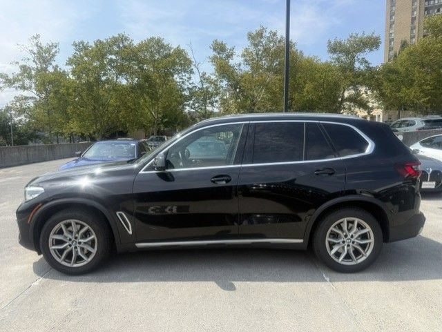Used 2022 BMW X5 xDrive40i w/ Premium Package AWD/4WD image 5