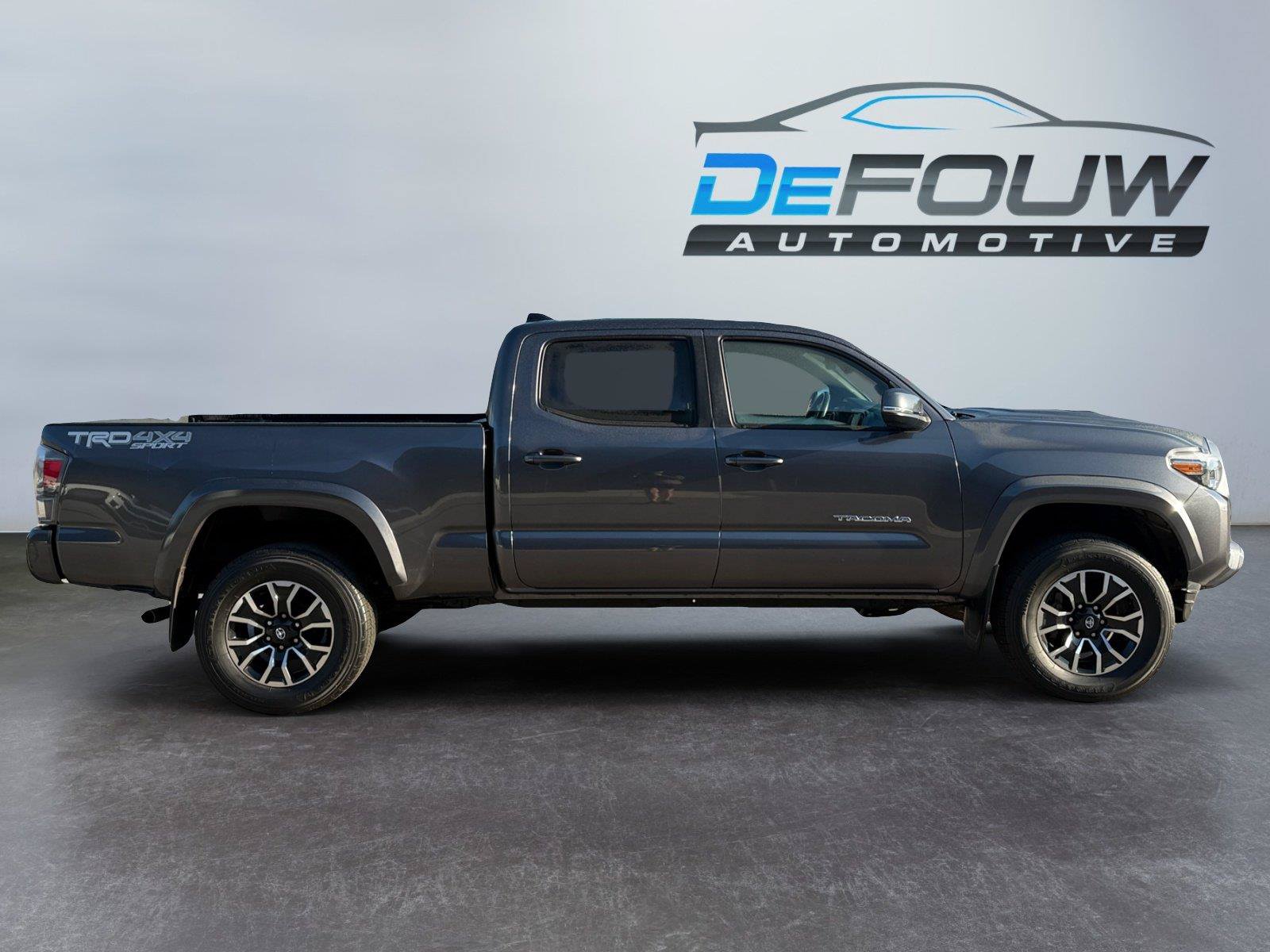 Used 2021 Toyota Tacoma TRD Sport AWD/4WD image 2