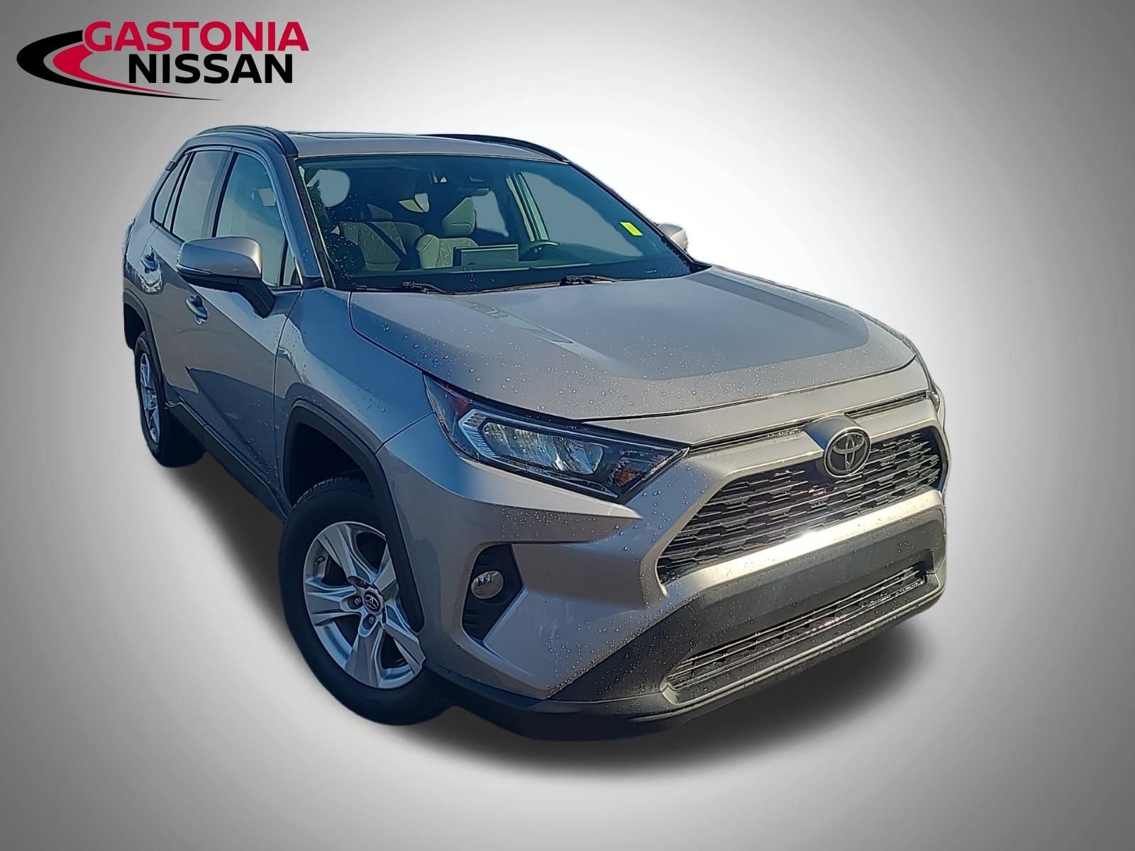 Used 2019 Toyota RAV4 XLE w/ Phone Cable & Charge Package image 3