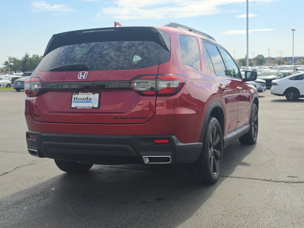 Certified 2025 Honda Pilot Black Edition image 9