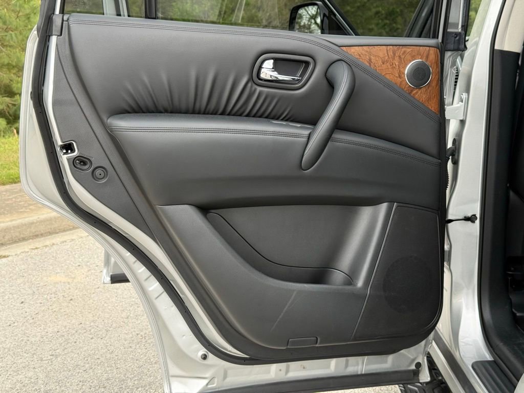 Used 2024 Nissan Armada SL w/ Captain's Chairs Package image 30