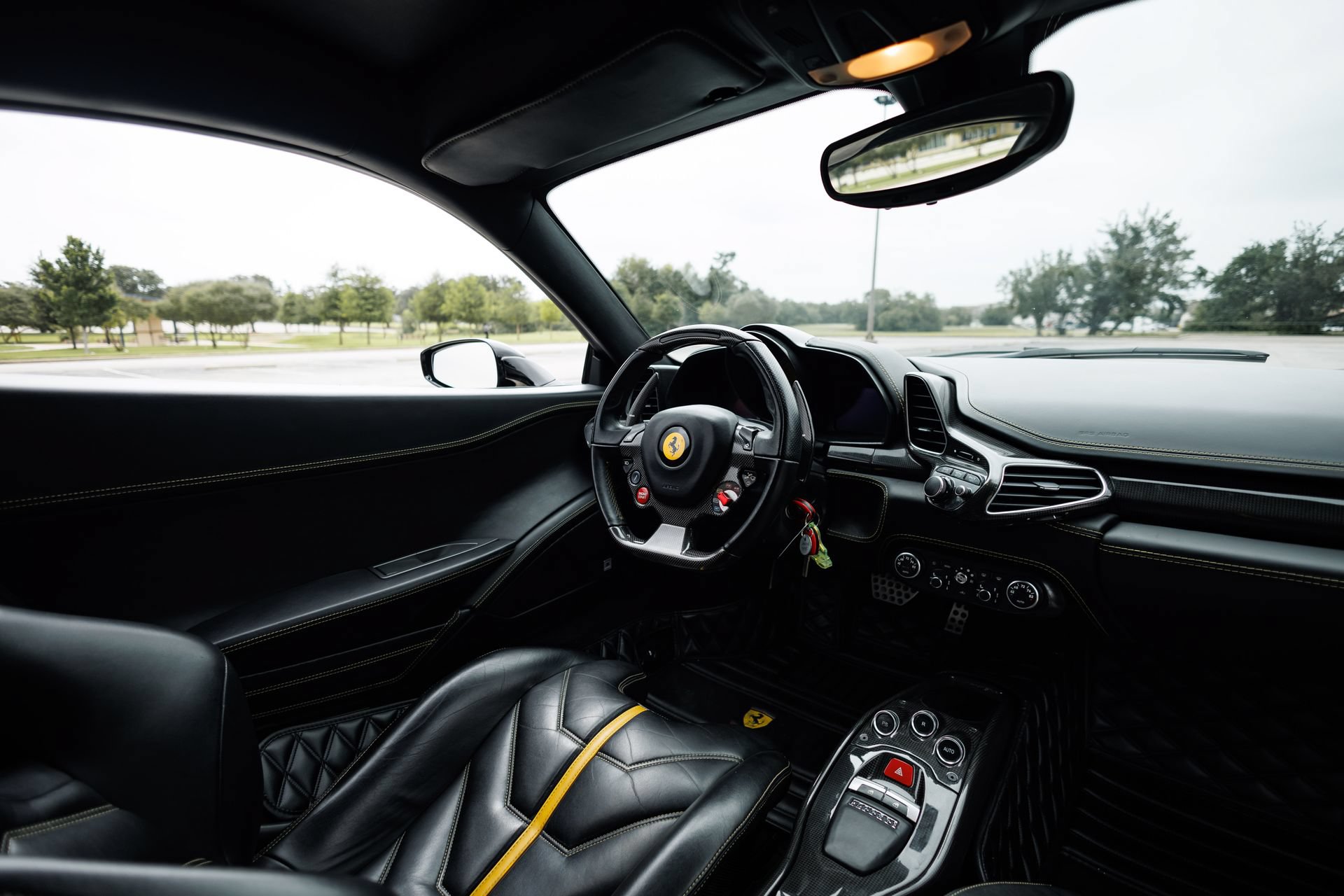 Used 2012 Ferrari 458 Italia Coupe RWD image 58