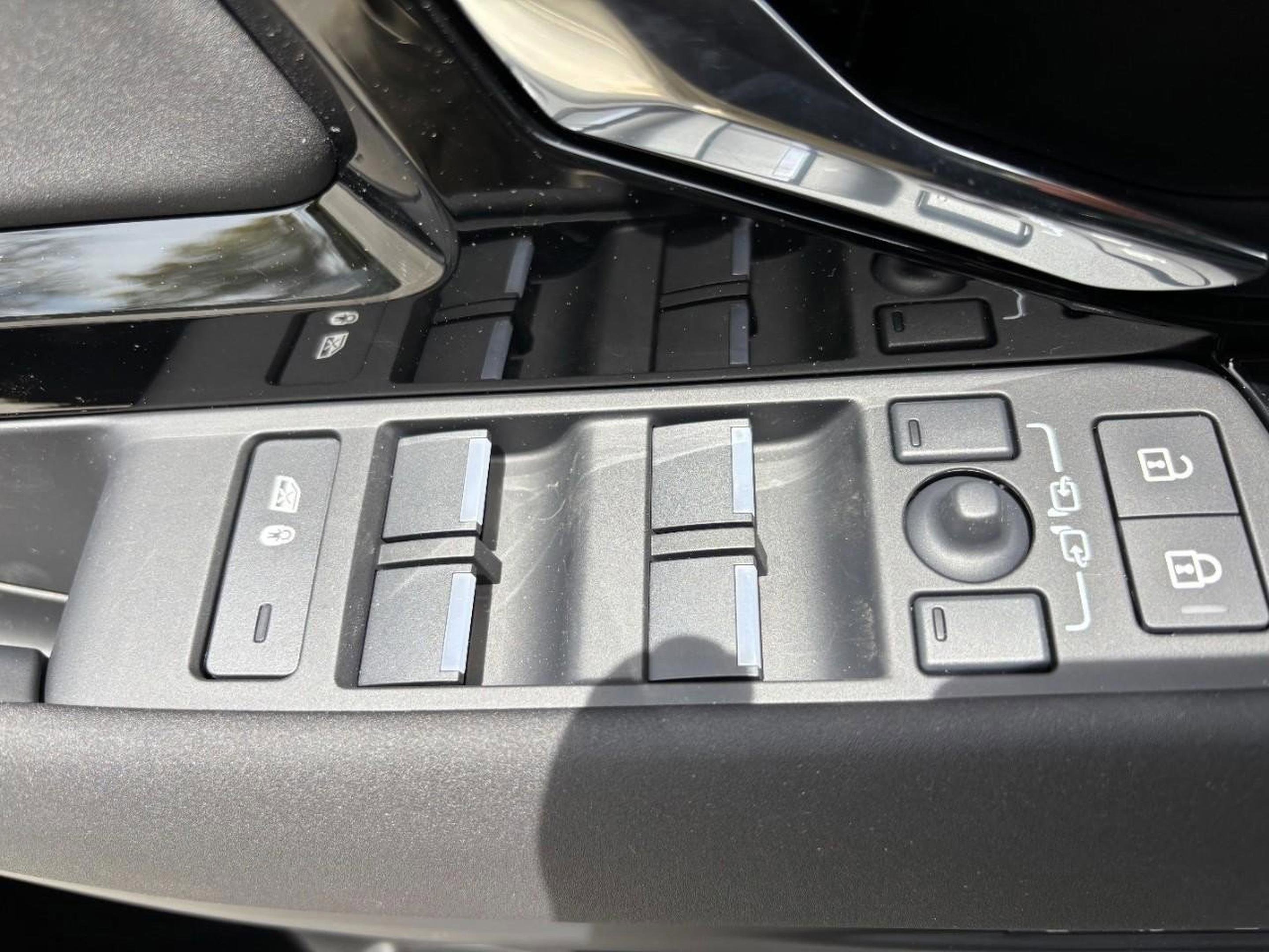 Used 2026 Land Rover Range Rover Evoque S image 34