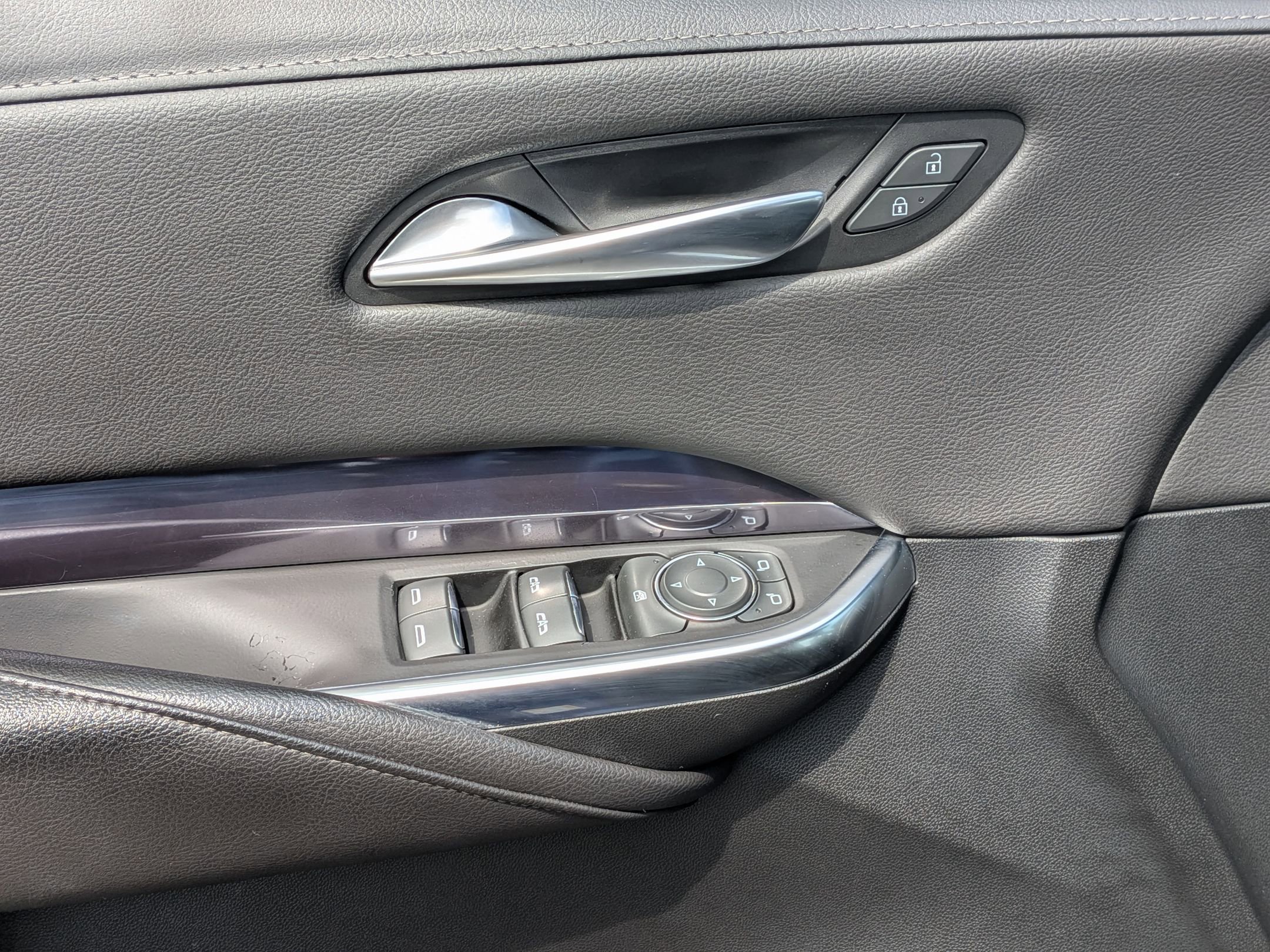 Certified 2023 Cadillac XT4 Luxury w/ Cold Weather Package AWD/4WD image 24