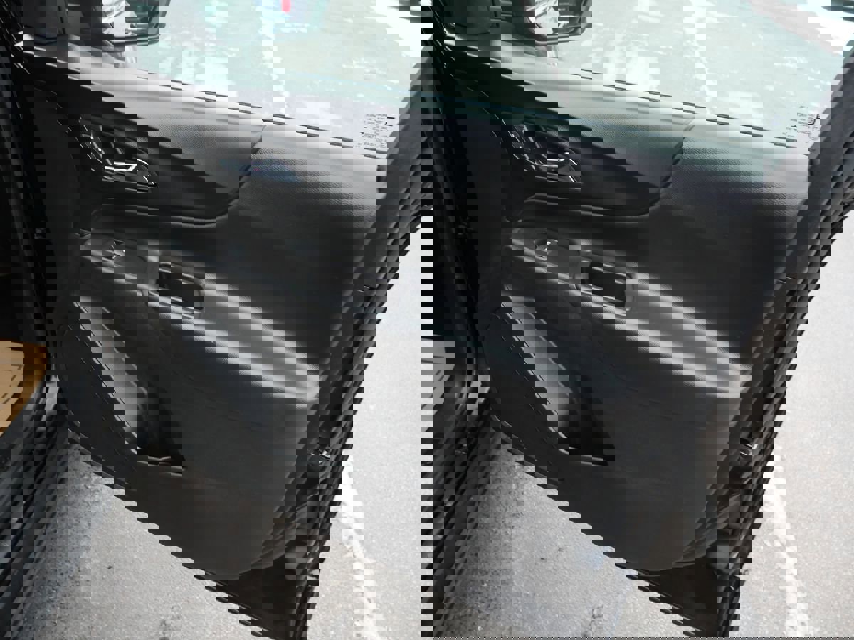 Used 2019 Chevrolet Equinox LT image 32