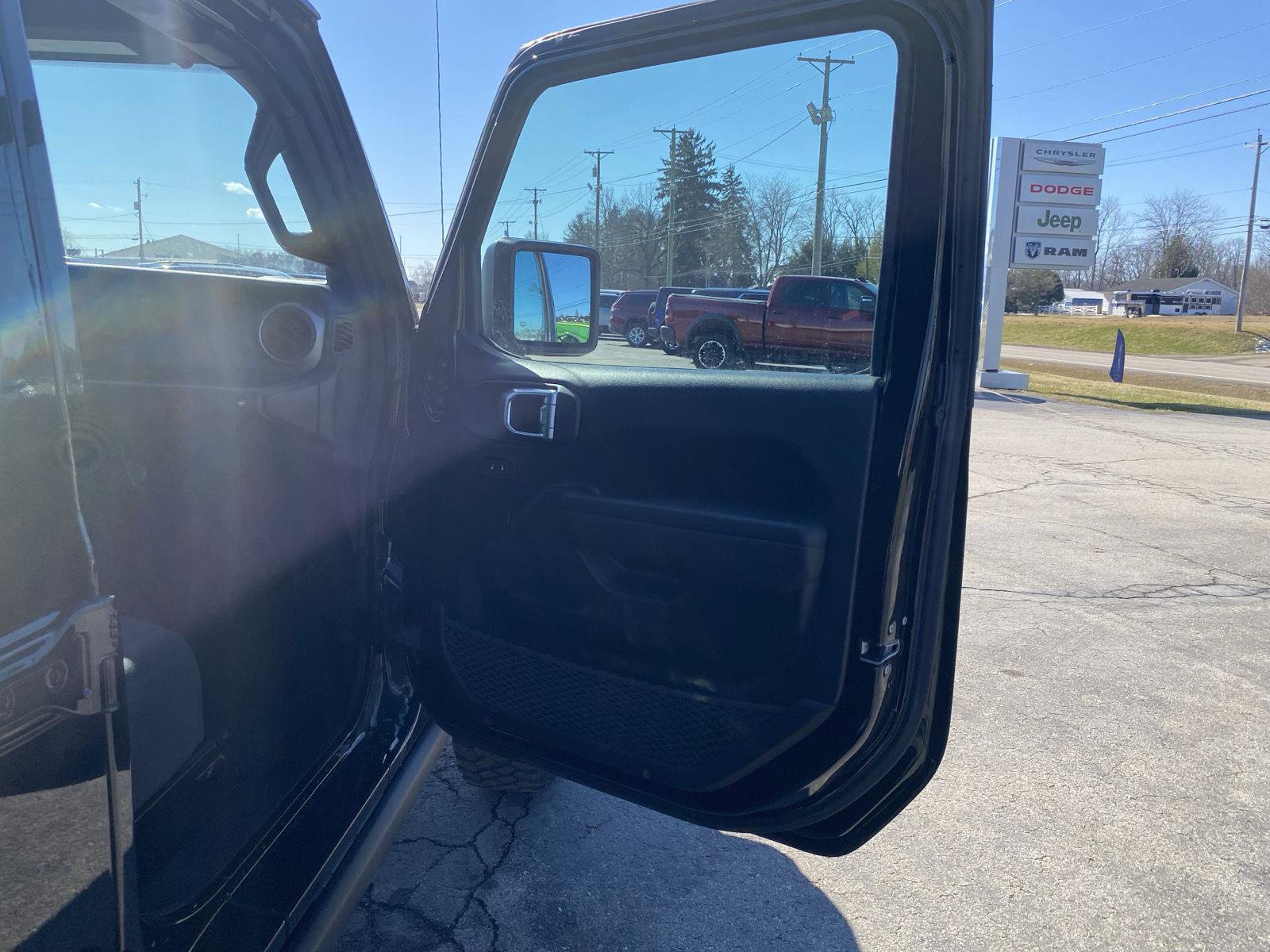 Used 2022 Jeep Gladiator Sport image 34