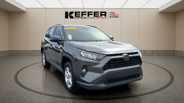 Used 2021 Toyota RAV4 XLE image 7