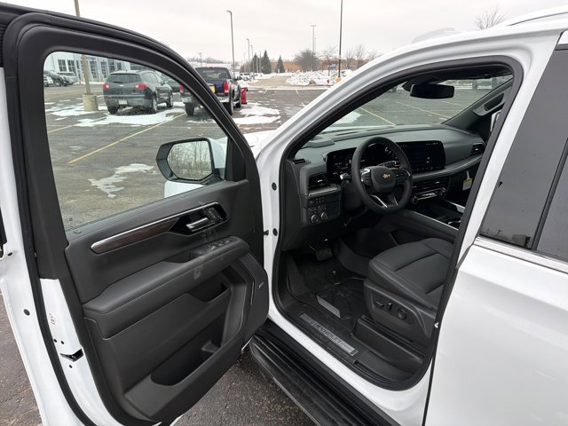 New 2026 Chevrolet Suburban LT w/ Comfort Package image 9