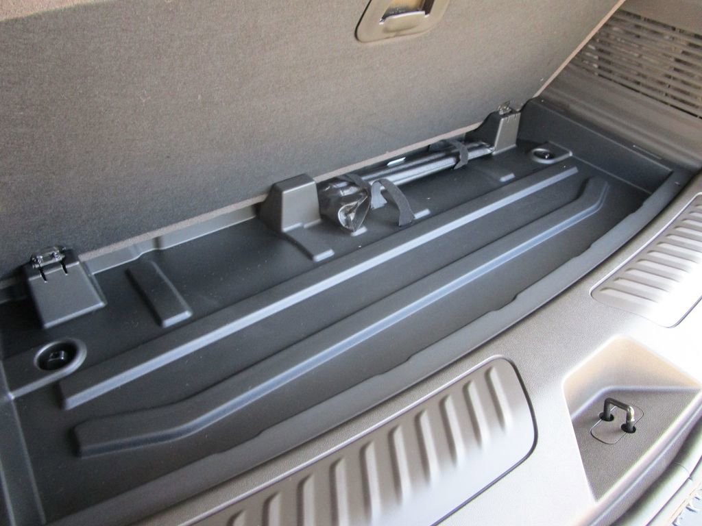 New 2026 Chevrolet Tahoe LT w/ Comfort Package RWD image 19