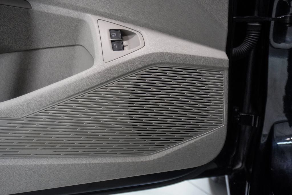 Used 2024 Volkswagen Jetta SE FWD image 17