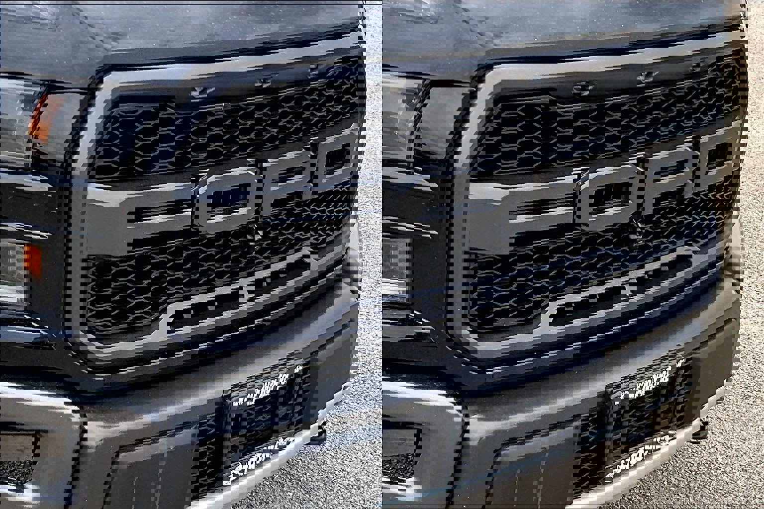 Used 2017 Ford F150 Raptor w/ Equipment Group 802A Luxury image 31