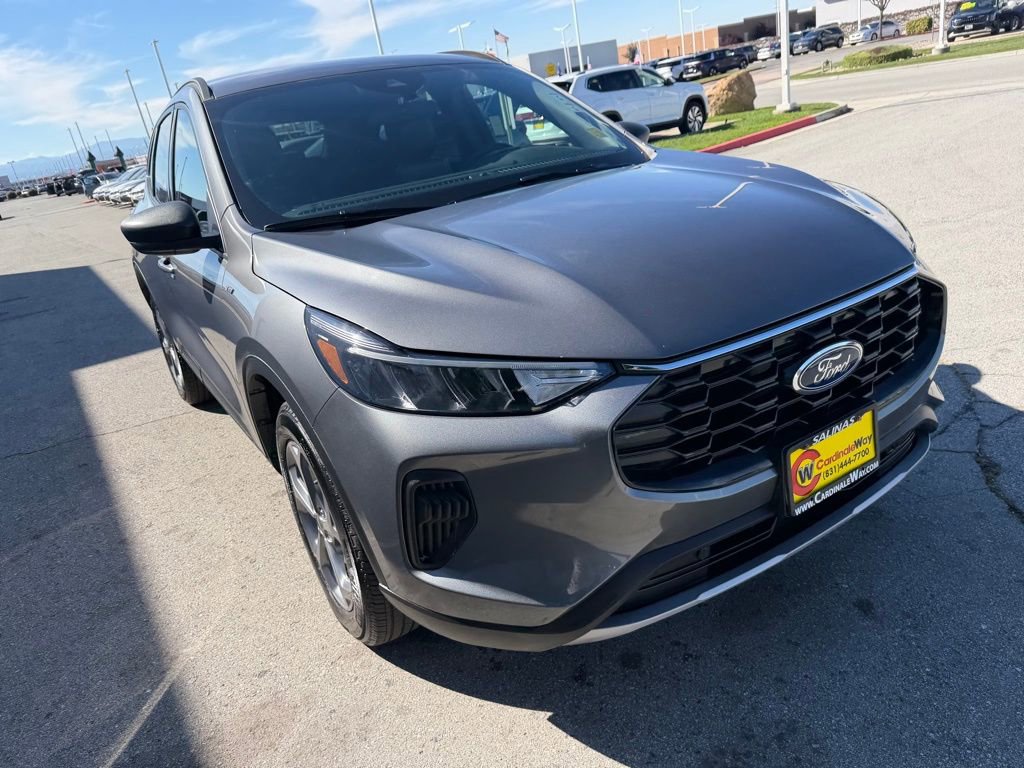 Used 2025 Ford Escape ST-Line image 8