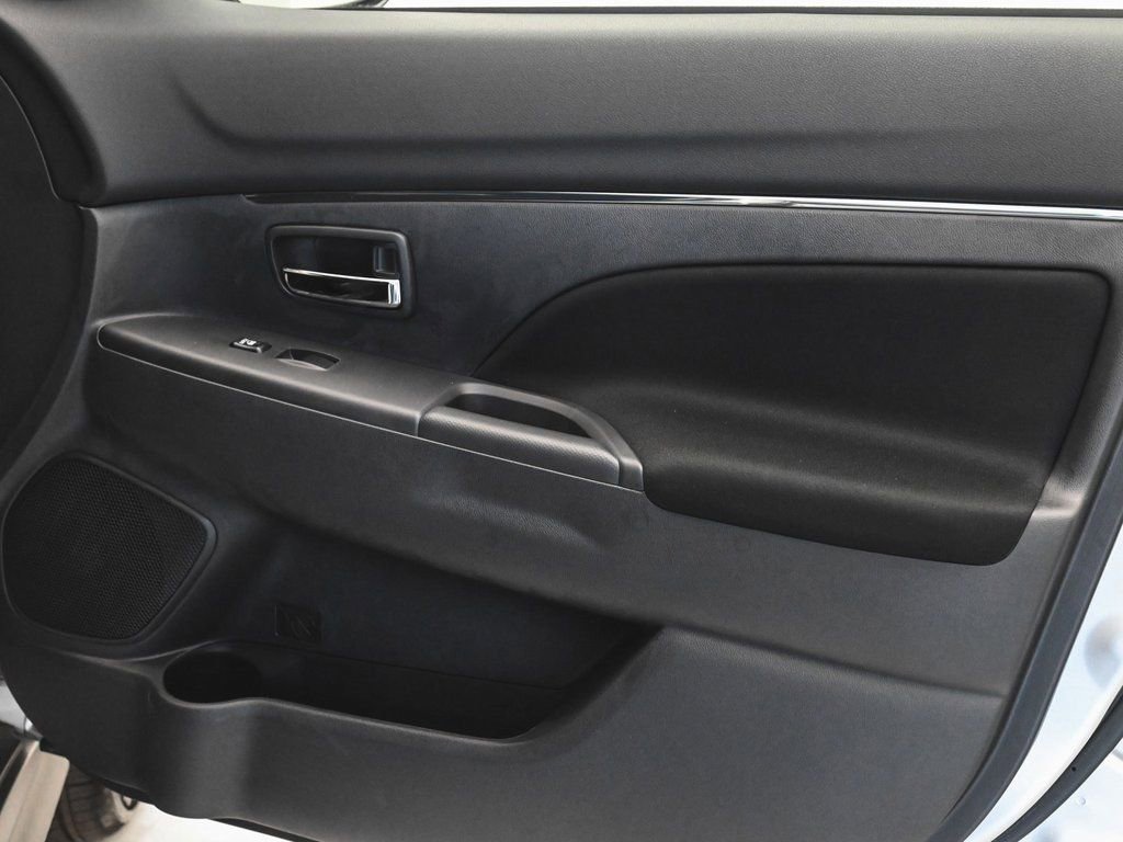Used 2025 Mitsubishi Outlander Sport LE image 8