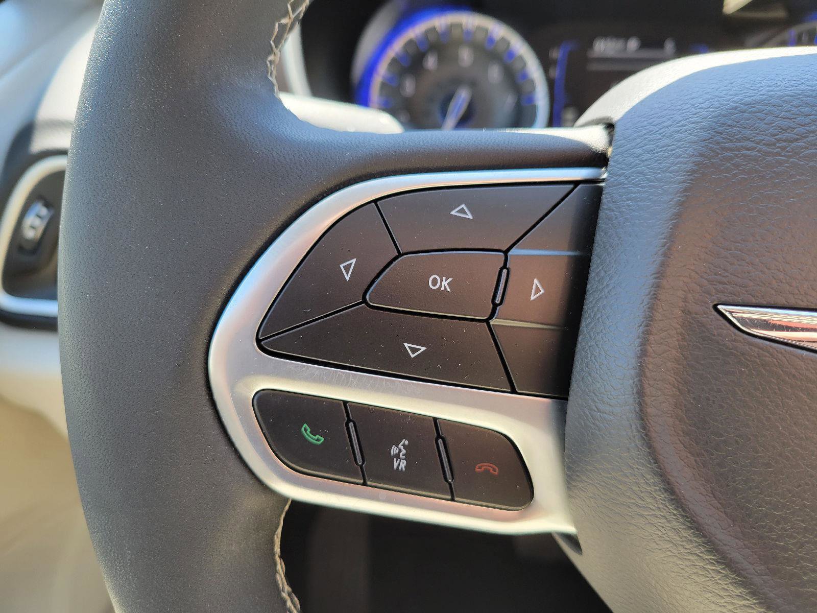 Used 2024 Chrysler Voyager LX image 17