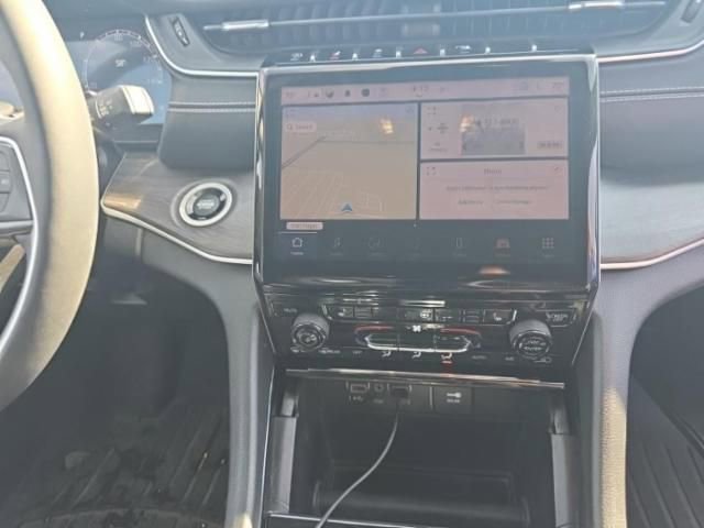 Used 2023 Jeep Grand Cherokee L Limited w/ Trailer Tow Group (B) image 8