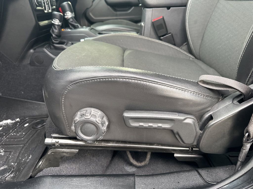 Used 2020 Jeep Wrangler Unlimited Sport image 12