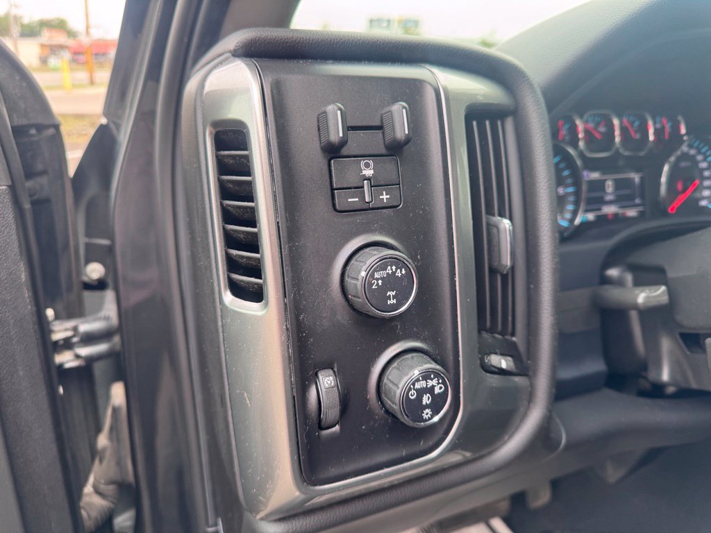 Used 2019 Chevrolet Silverado 1500 LT w/ All Star Edition AWD/4WD image 14