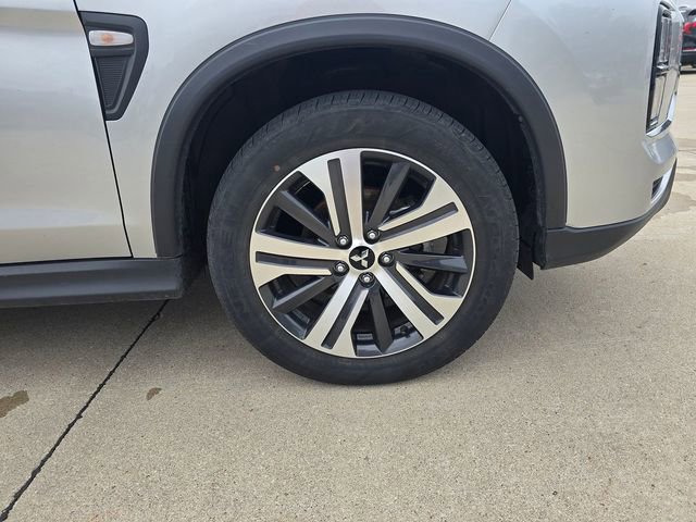 Used 2025 Mitsubishi Outlander Sport ES AWD/4WD image 9