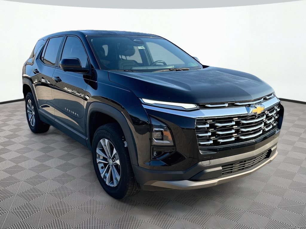 Used 2026 Chevrolet Equinox LT w/ Safety and Technology Package FWD image 3