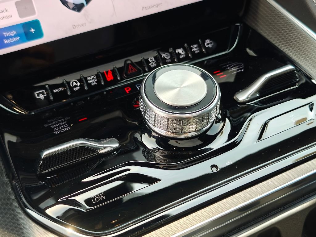 New 2024 Jeep Grand Wagoneer L Series II w/ Quick Order Packagew 28T image 19